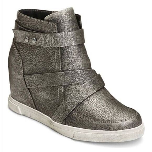 Aerosoles Street Smart Silver Metallic Gunmetal Wedge Booties - Picture 1 of 11